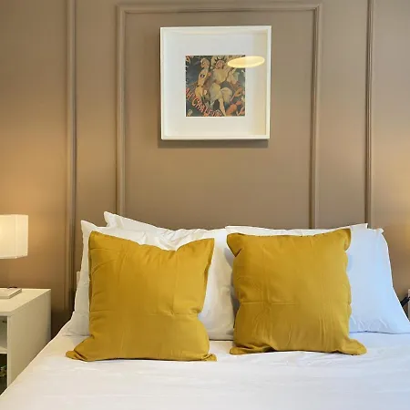 Spacious Oasis In Beyoglu Steps From Galataport アパート イスタンブール