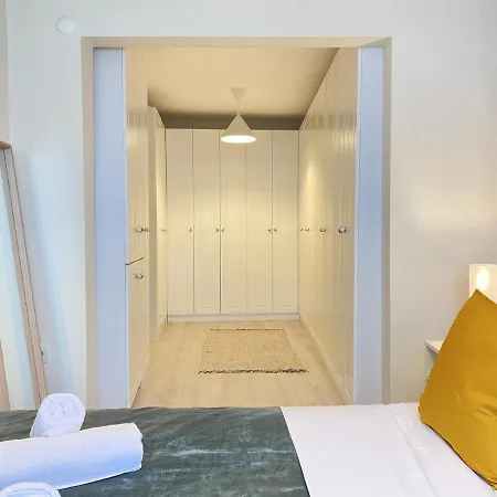 Spacious Oasis In Beyoglu Steps From Galataport アパート